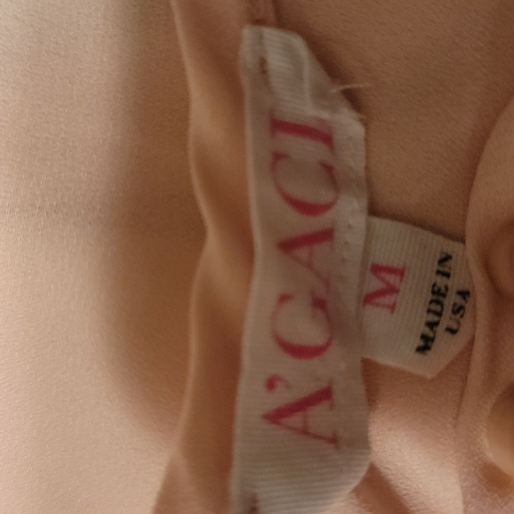 Long Line Baby Pink with Bling and Pearl Embellishment Neckline Size M - Picture 7 of 7
